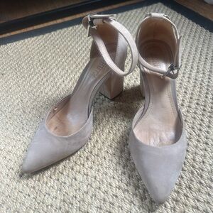 Schutz Chunky High Heels Shoe SZ 6.5 Tan Nubuck Suede Block Heel Ankle Strap